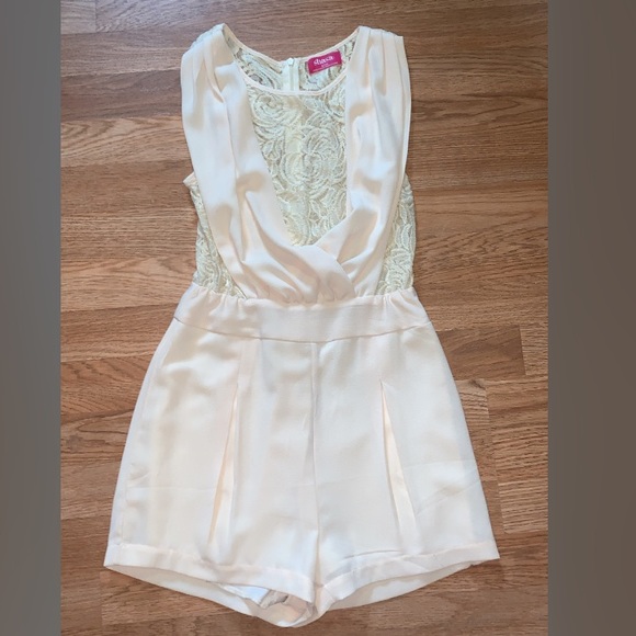 Romper - Picture 1 of 1